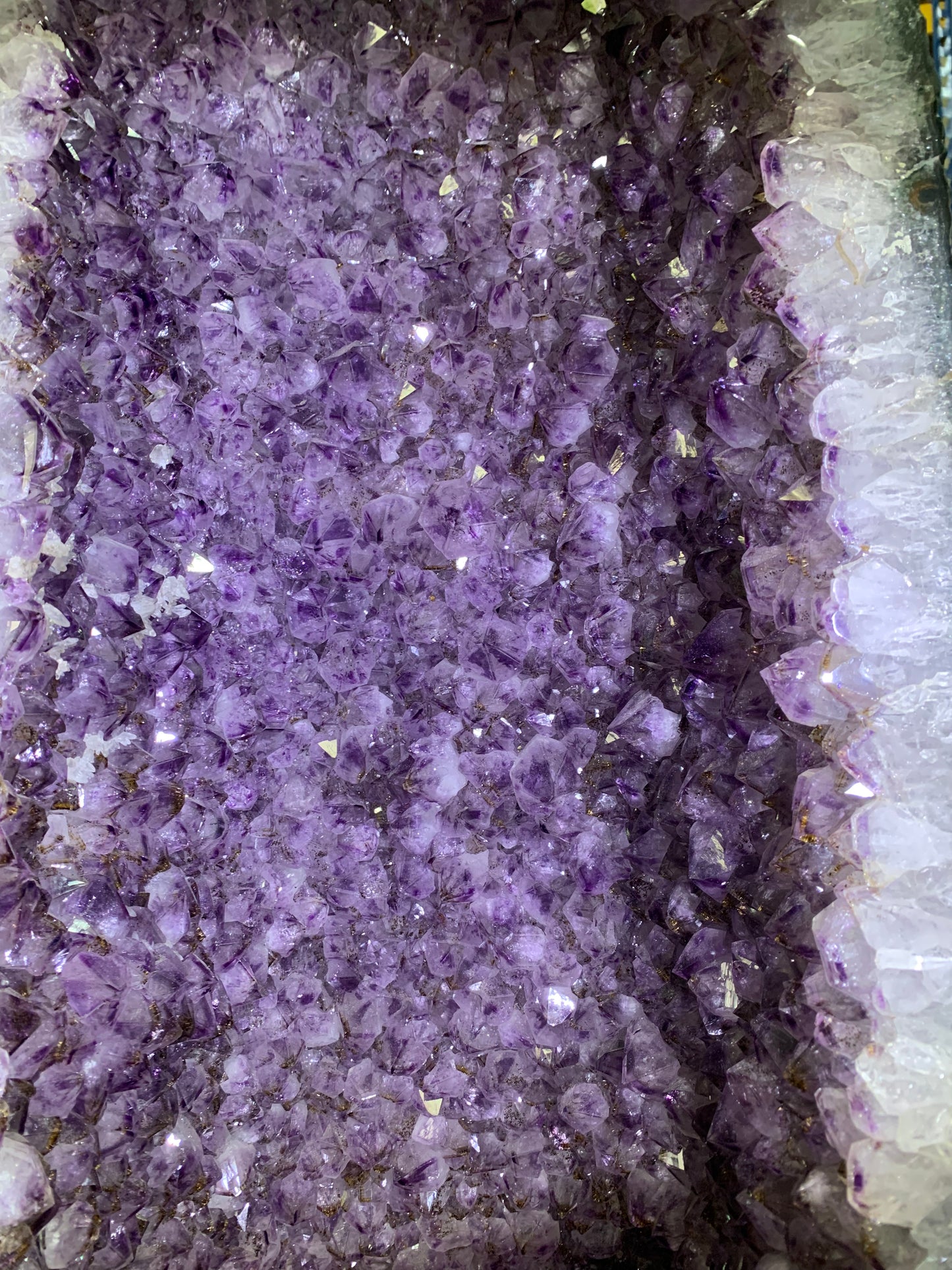 xl large amethyst geode with much rutilated rare straight cave 直筒钛晶洞 携带管腰带💯100%天然紫钛晶洞 144kg 120cm
