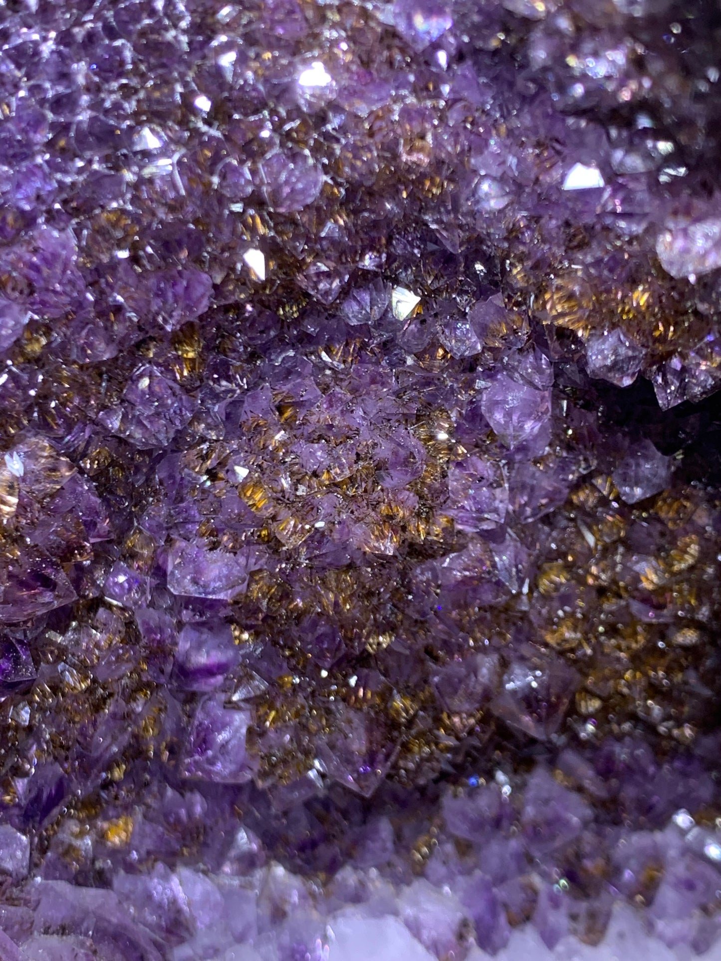 xl large amethyst geode with much rutilated rare straight cave 直筒钛晶洞 携带管腰带💯100%天然紫钛晶洞 144kg 120cm