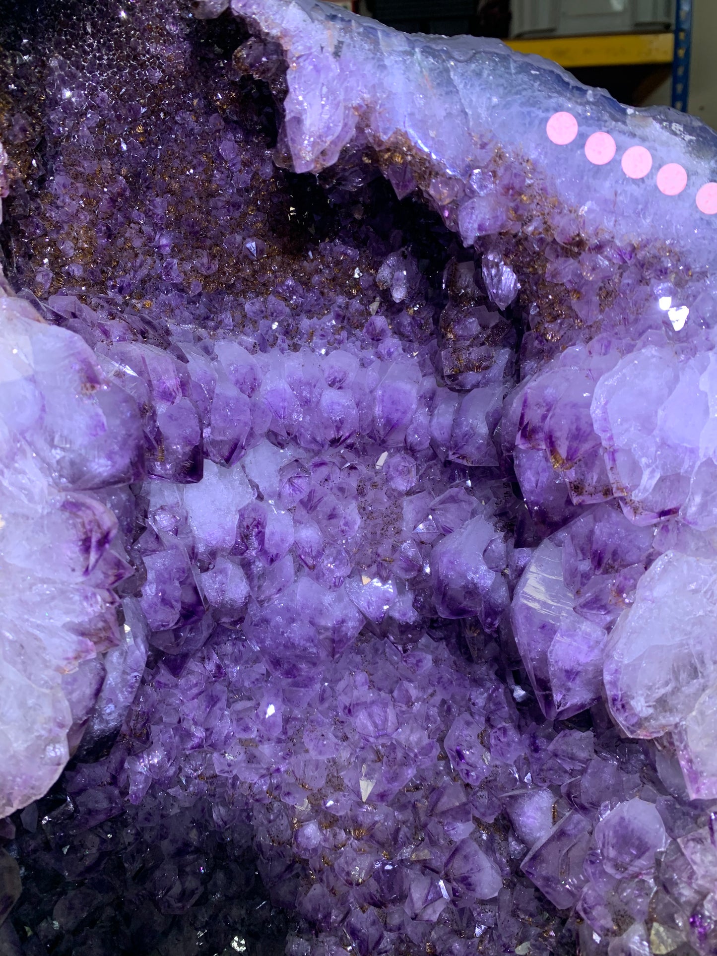 xl large amethyst geode with much rutilated rare straight cave 直筒钛晶洞 携带管腰带💯100%天然紫钛晶洞 144kg 120cm